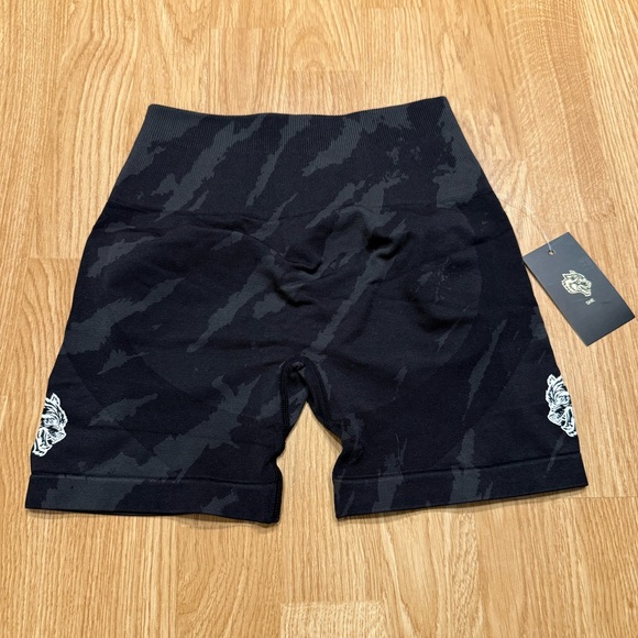 Darc Sport Pants - Darc Sport Wolves Forever Seamless Everson Training Shorts Black Camo S NWT